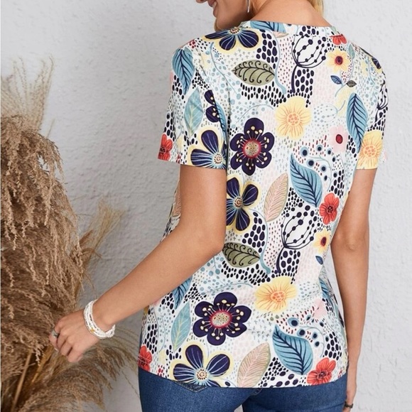 New floral print short sleeve top - Picture 4 of 5